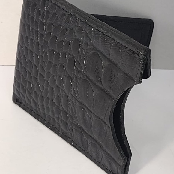 Brighton Black Textured Card Holder pre owned Exellent condition - Picture 8 of 15